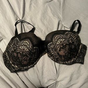 Sexy, Victoria’s Secret bra